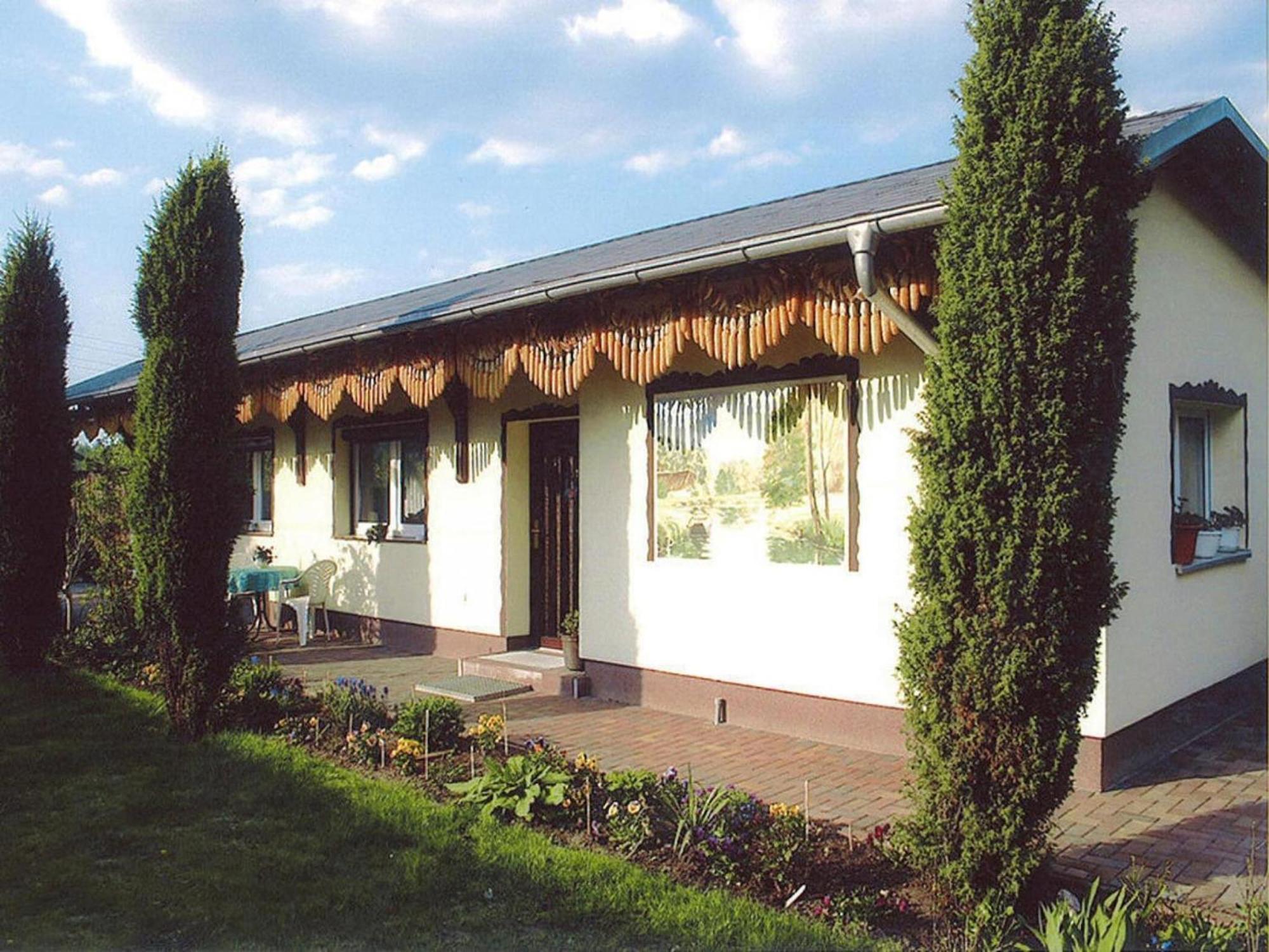 Bungalow in Lübben with a terrace Exterior foto